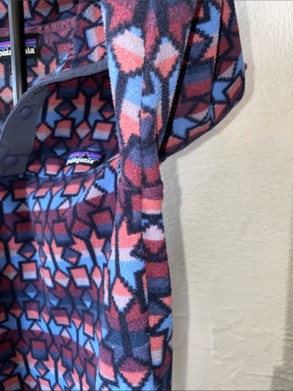 Patagonia Pullover Loose Snap Placket Polyester Fleece Geometric Outdoors Small - Picture 9 of 12